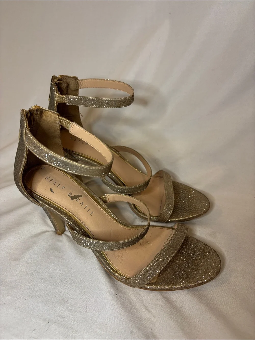Kelly & Katie Leffli Sandal Gold Glitter Heel Size 7.5